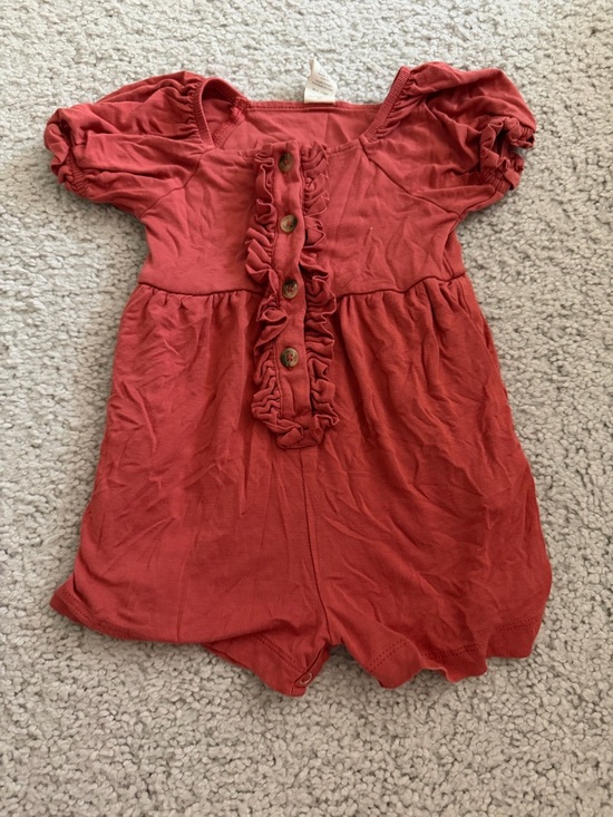 kate quinn Other - Kate Quinn Bamboo Romper 6-12 Months Rust Ruffle Button Bubble